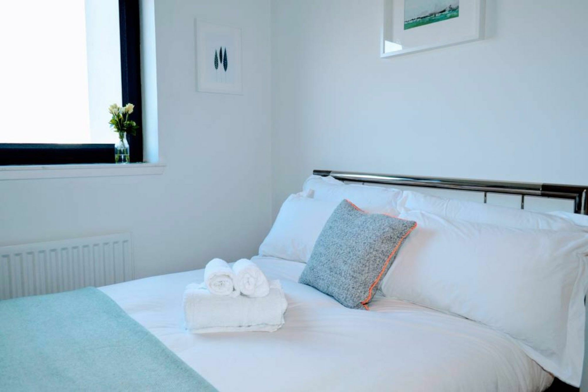 Beautifully Renovated Apartment -Central เอดินบะระ ภายนอก รูปภาพ