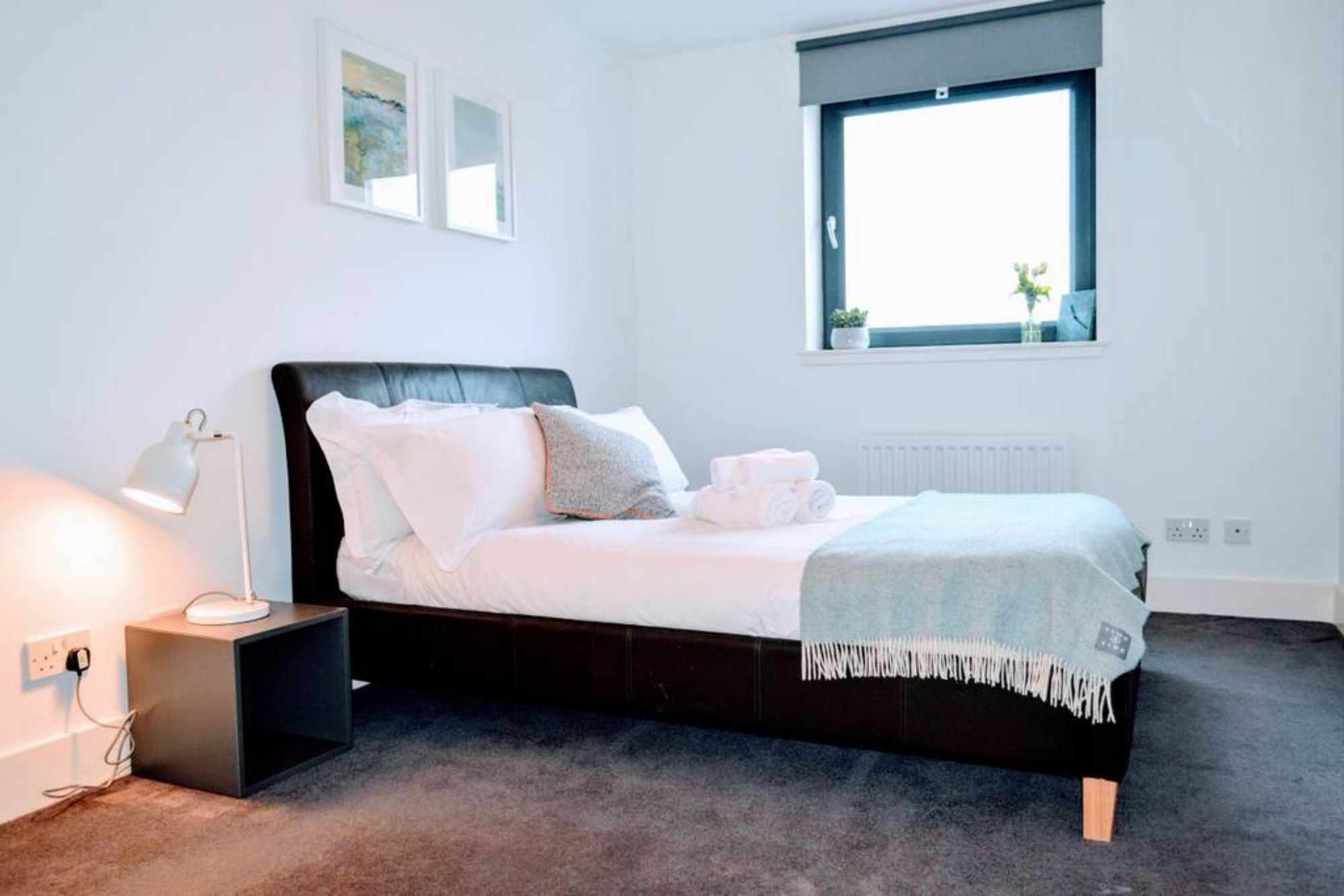 Beautifully Renovated Apartment -Central เอดินบะระ ภายนอก รูปภาพ
